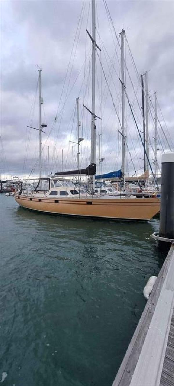 Oyster  46 For Sale From Seakers Yacht Brokers